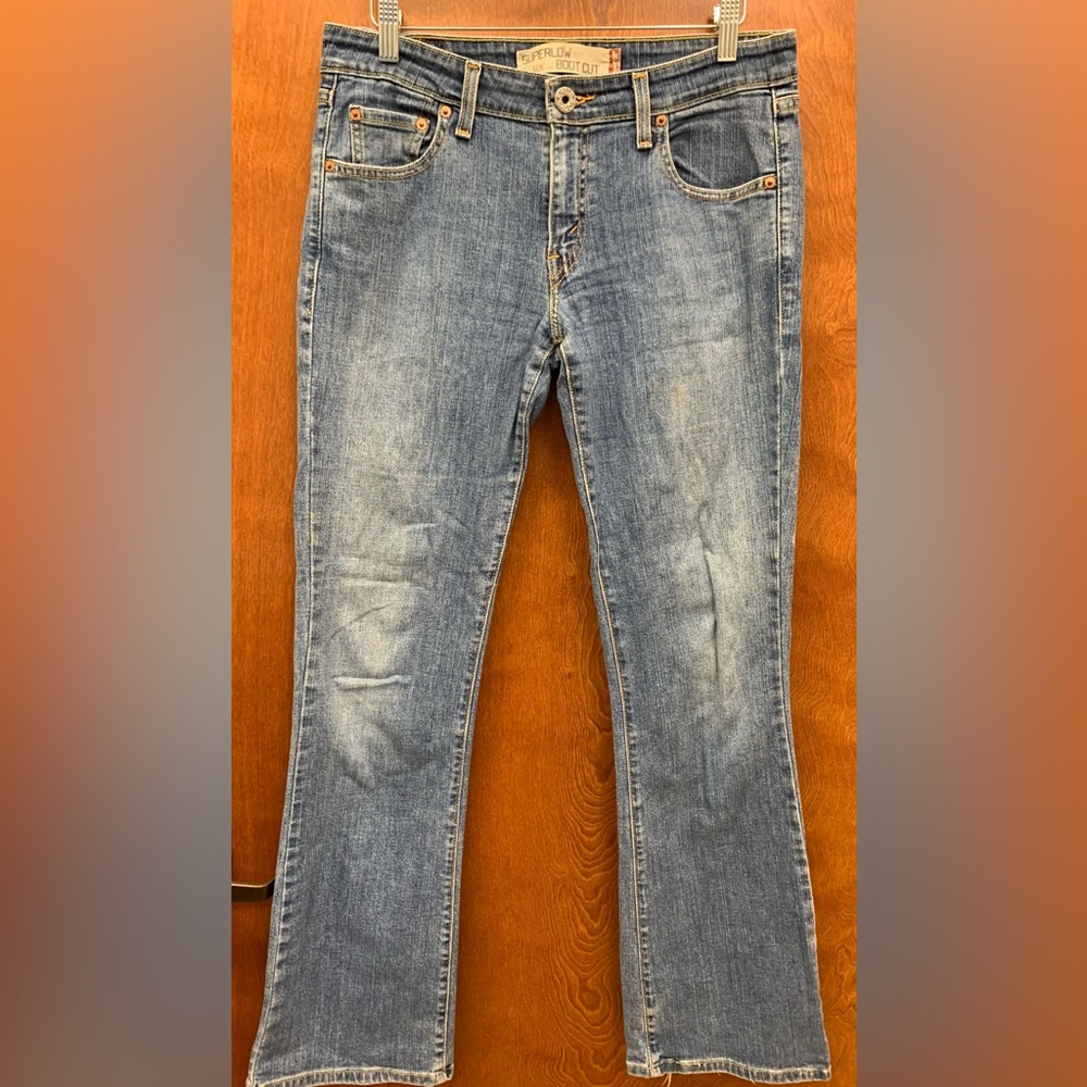 Y2K Levi’s 518 super low bootcut jeans medium wash button fly size 9